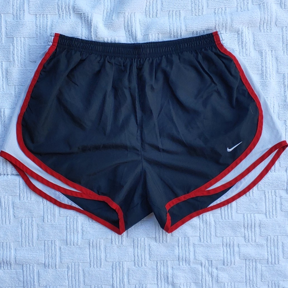 EUC Nike running shorts size medium